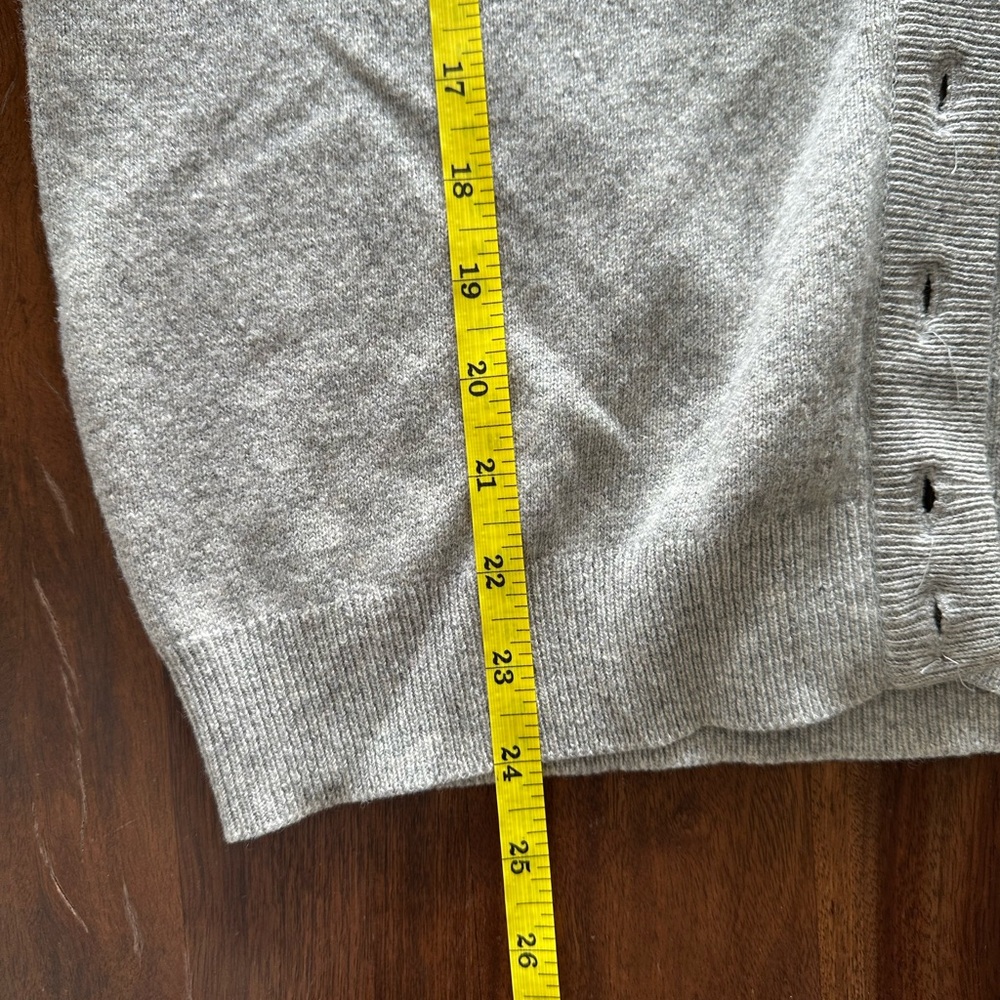 Vintage, "Thrift Store" Cardigan. Cashmere!!! View 5